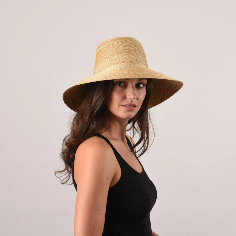 Peter Beaton Galley Beach, Medium Brim Leghorn Straw – Erica Wilson